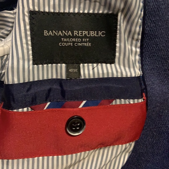 Banana Republic soft Blue Blazer Size: 40Sc, fits medium - Picture 2 of 6